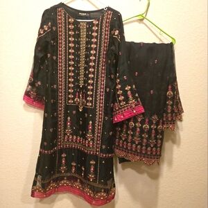 Elegant Black and Red Bin Saeed Formal